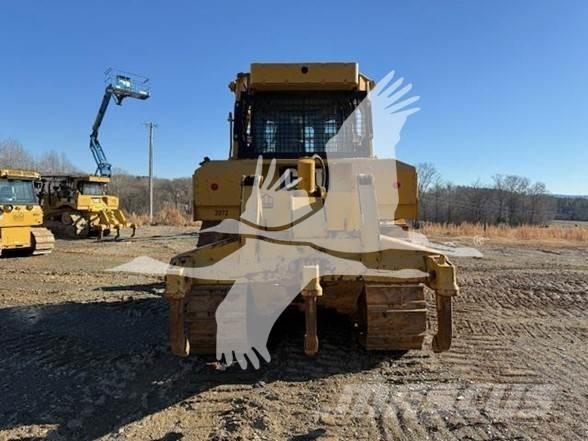 CAT D6T XL Buldozer sobre oruga