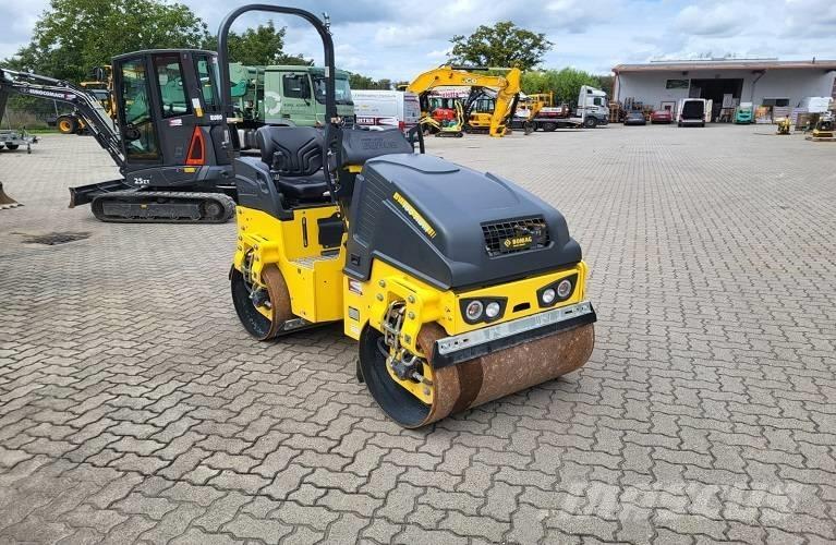 Bomag BW 100 AD M-5 Rodillos de doble tambor