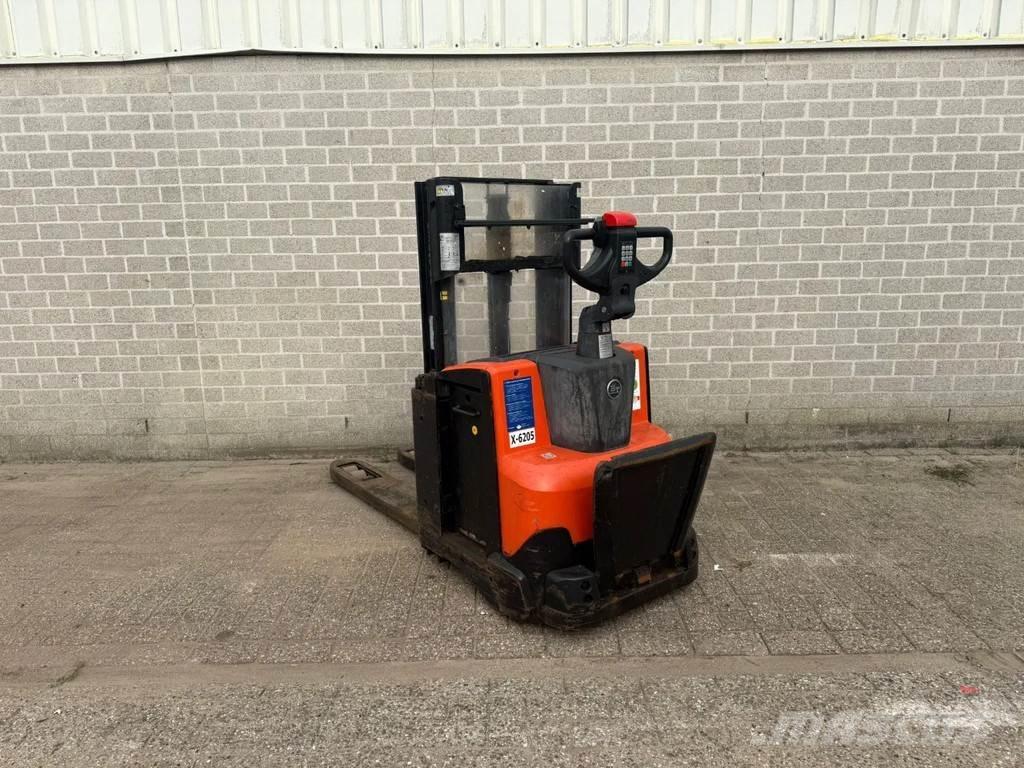 BT SWE200D Montacargas manual