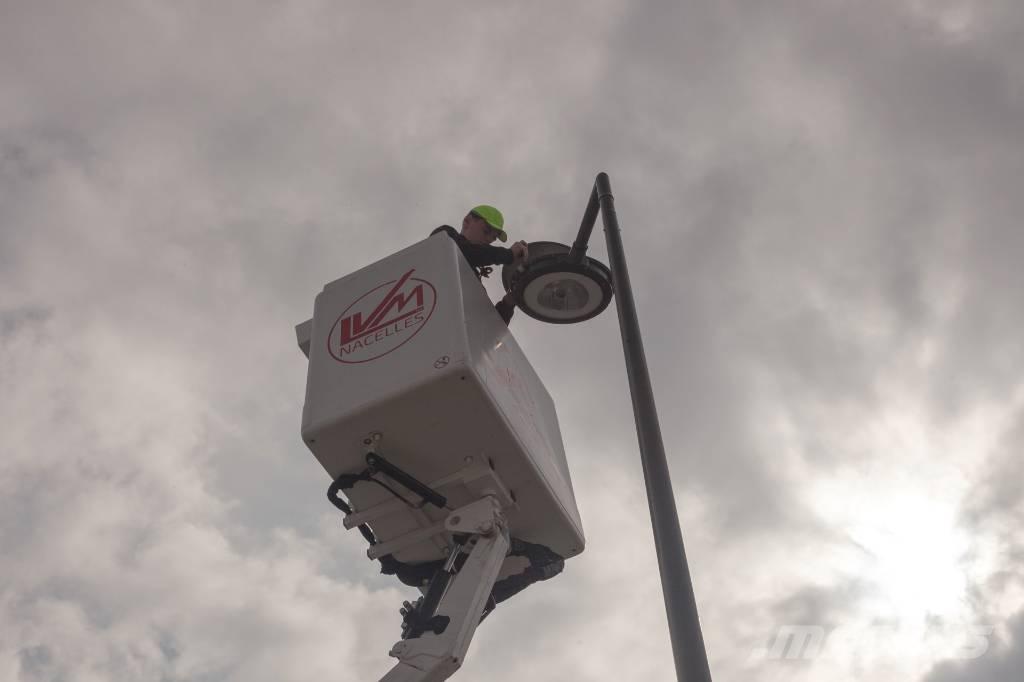 Iveco IS35SI2AA Plataformas sobre camión