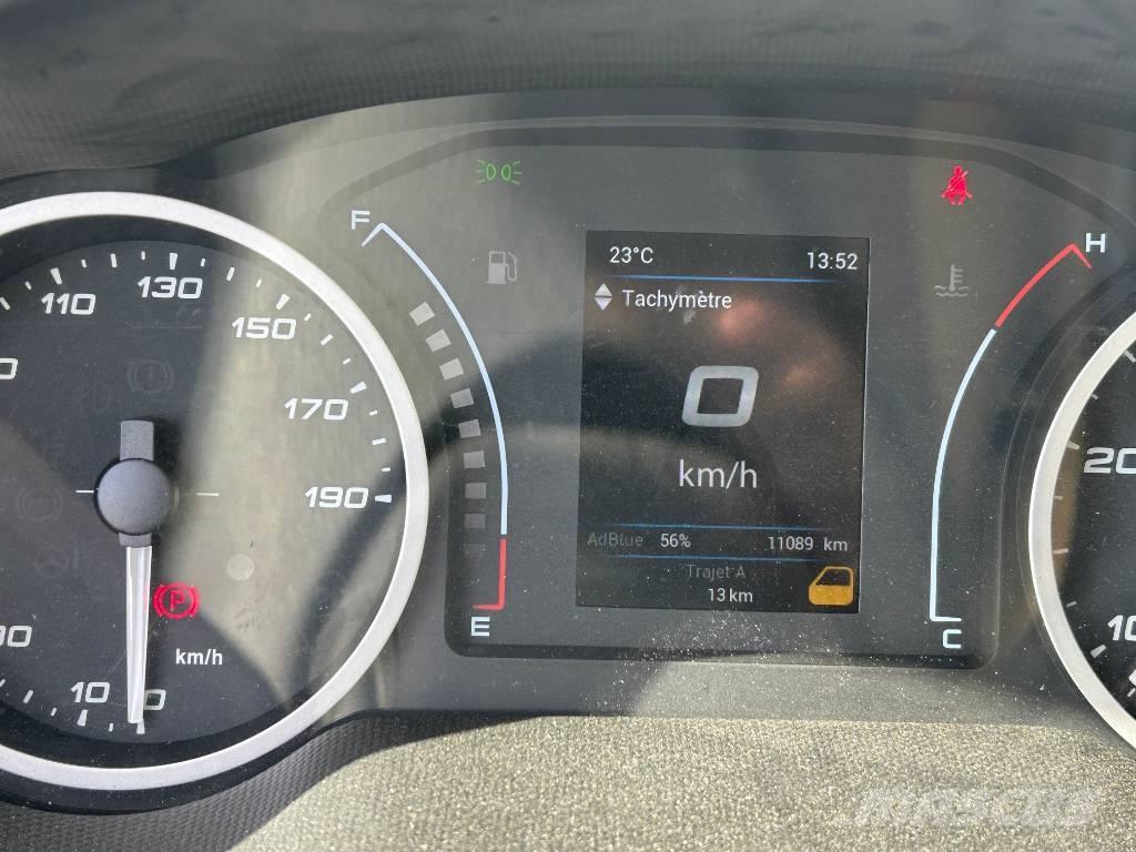 Iveco IS35SI2AA Plataformas sobre camión