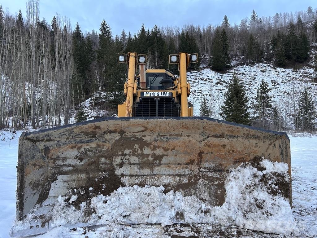 CAT D 8 R Buldozer sobre oruga