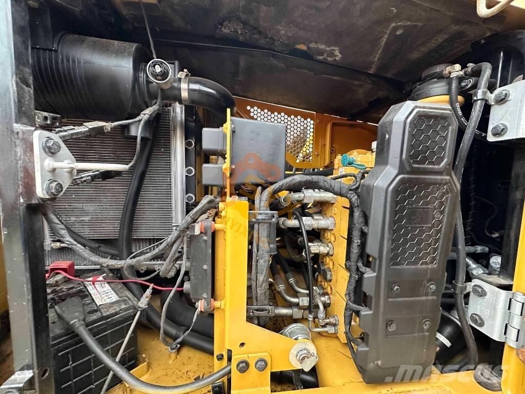 CAT 310 Excavadoras sobre orugas