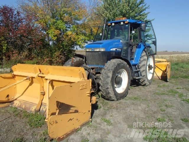 New Holland 8670 Tractores