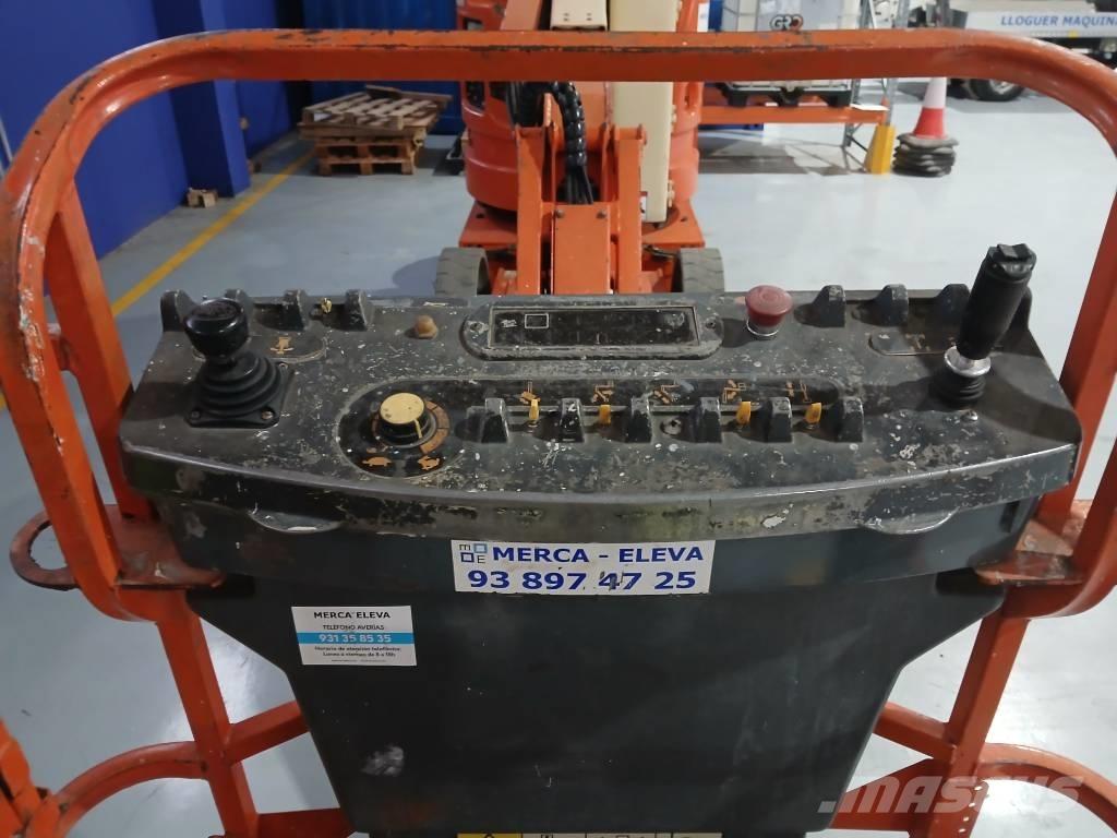 JLG E 300 AJ Plataformas con brazo de elevación manual