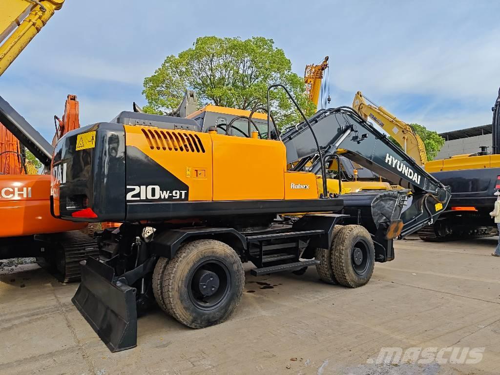 Hyundai R210W-9 Excavadoras de ruedas
