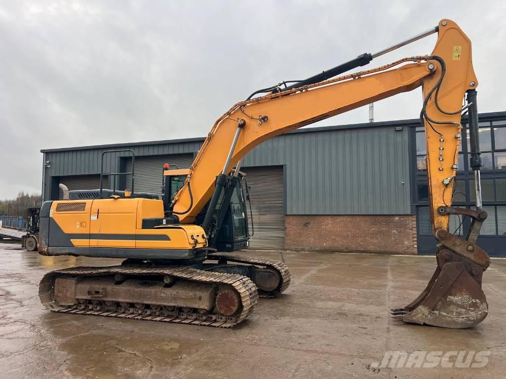 Hyundai HX 220 L Excavadoras sobre orugas