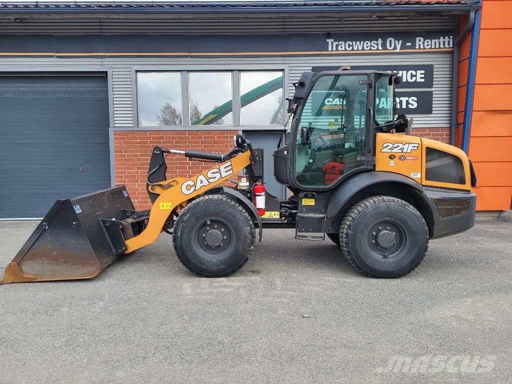 CASE 221 F Cargadoras sobre ruedas