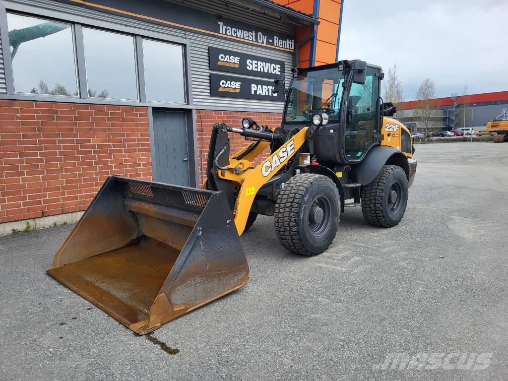 CASE 221 F Cargadoras sobre ruedas
