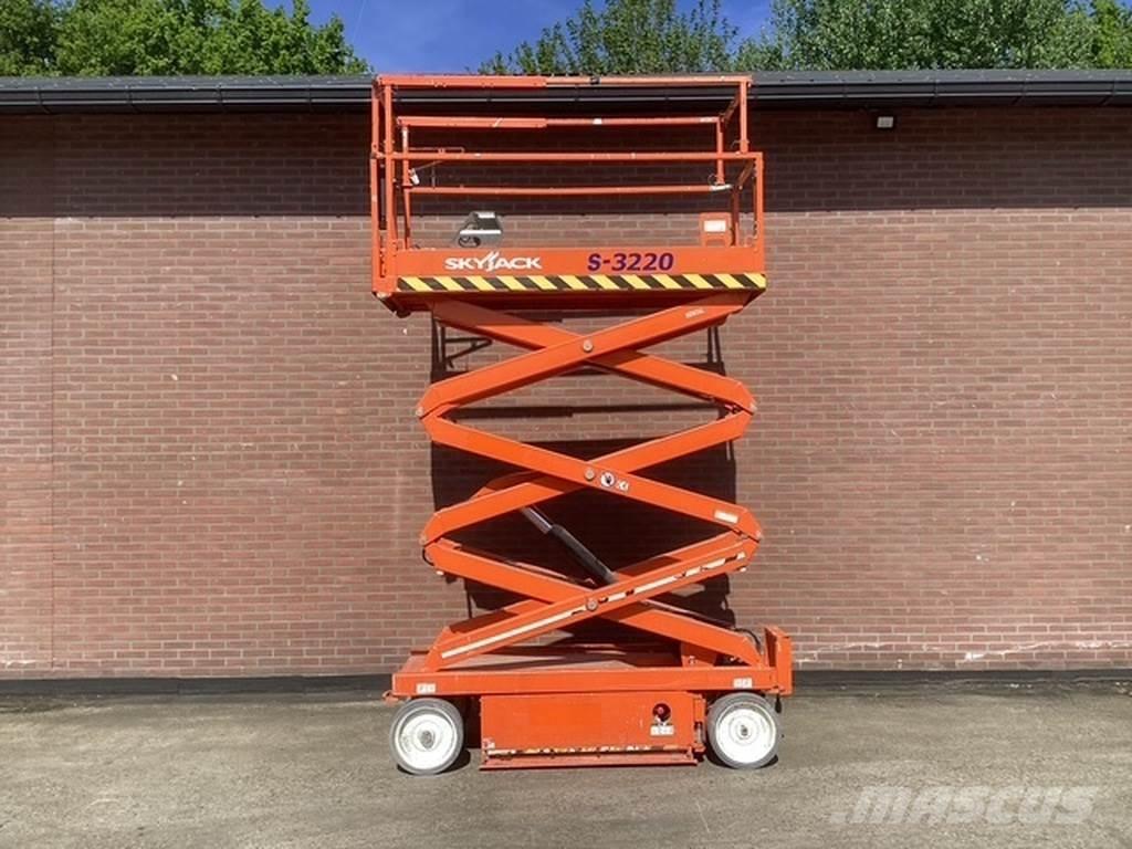 SkyJack SJIII3220 Plataformas tijera