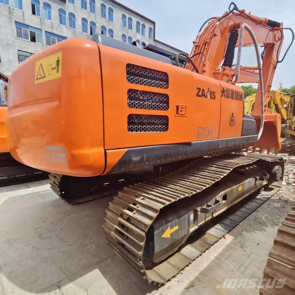 Hitachi ZX 200 Excavadoras sobre orugas