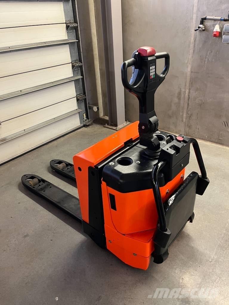 Toyota 7 PML 20 Montacargas de baja elevación