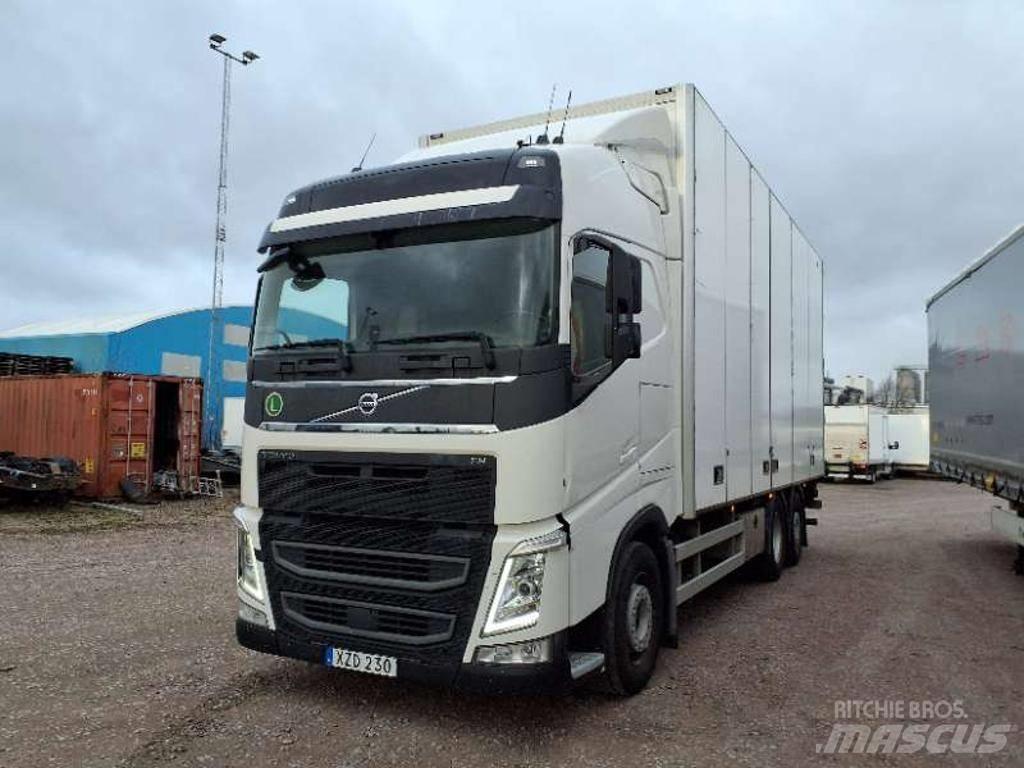 Volvo FH 500 Camiones con caja de remolque