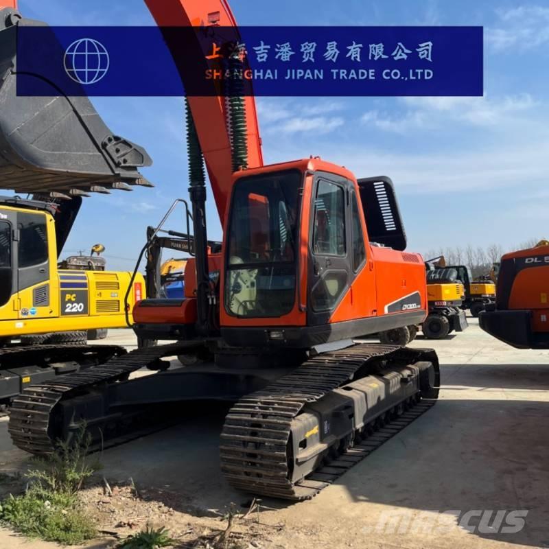 Doosan DX 300 Excavadoras sobre orugas