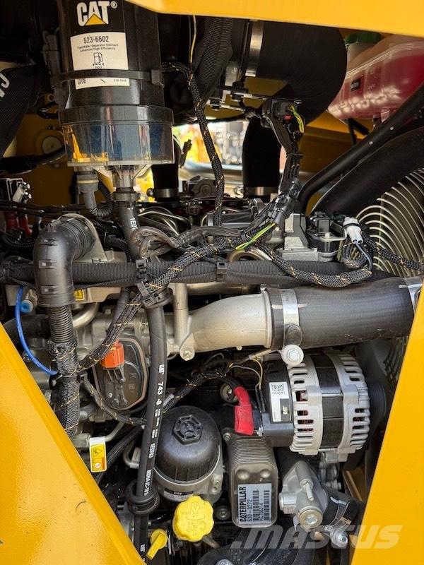 CAT 424 Retrocargadoras