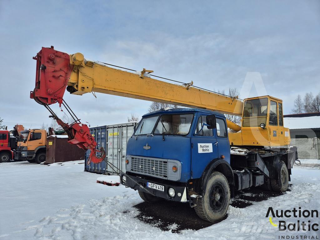 MAZ 5334 Camiones grúa