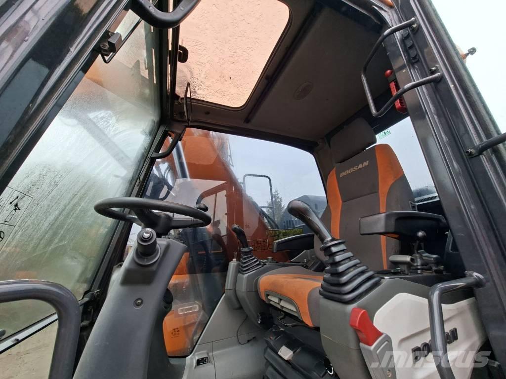 Doosan DX 165 W-5 Excavadoras de ruedas