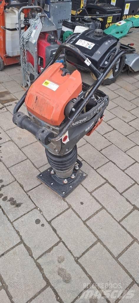 Husqvarna LT 6005 Pisones compactadores