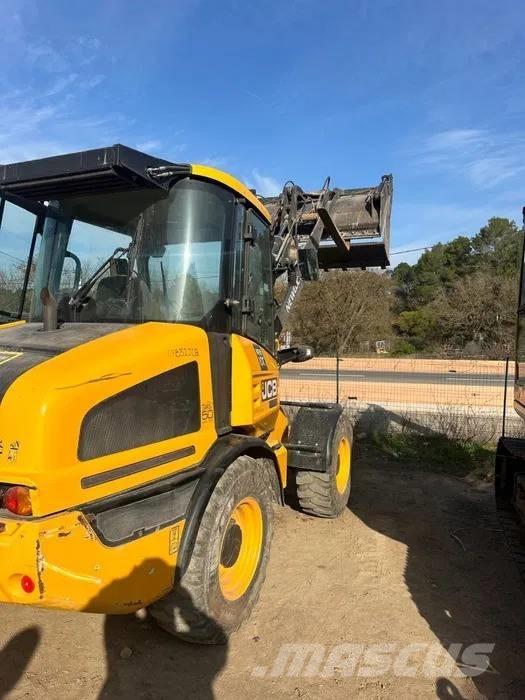 JCB 407 Cargadoras sobre ruedas