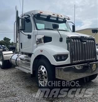 Western Star 47X Camiones tractor