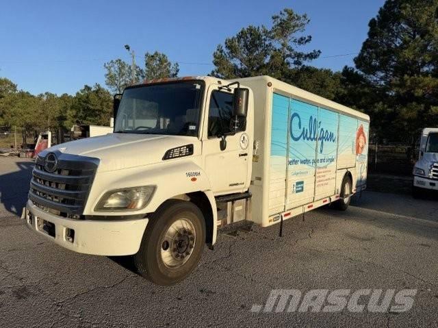 Hino 338 Camiones de reparto de bebidas