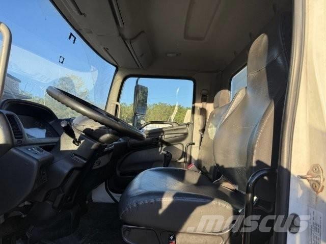 Hino 338 Camiones de reparto de bebidas