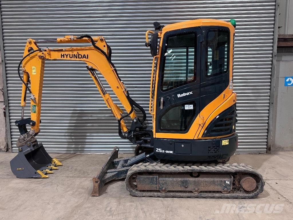 Hyundai R25Z-9 AK Miniexcavadoras