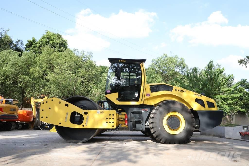 Bomag BW 226 BVC-5 Rodillos de doble tambor
