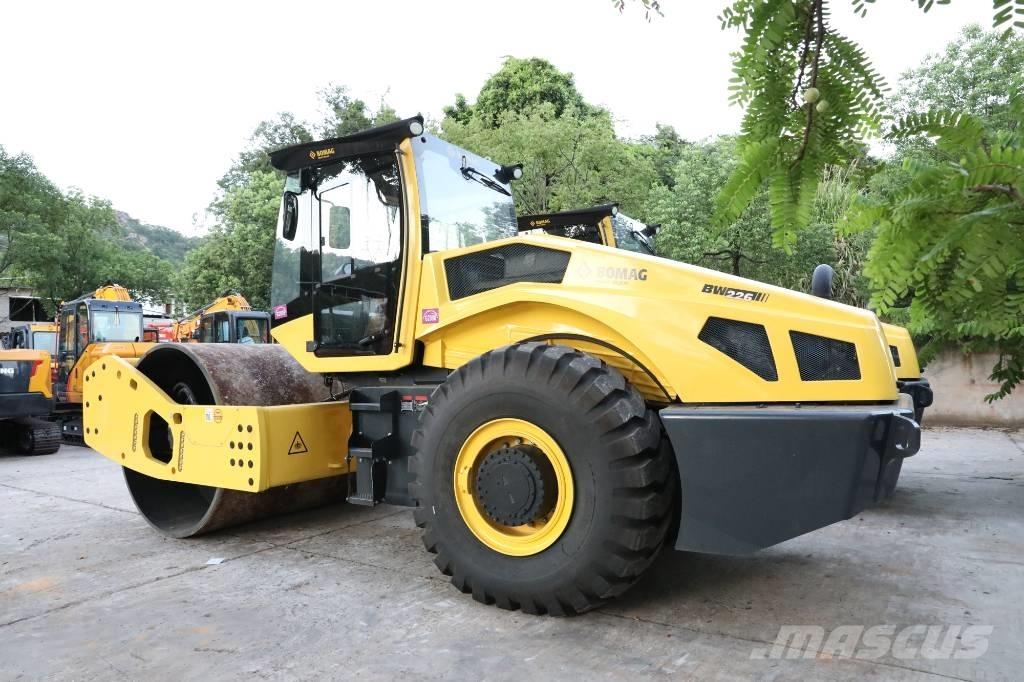 Bomag BW 226 BVC-5 Rodillos de doble tambor
