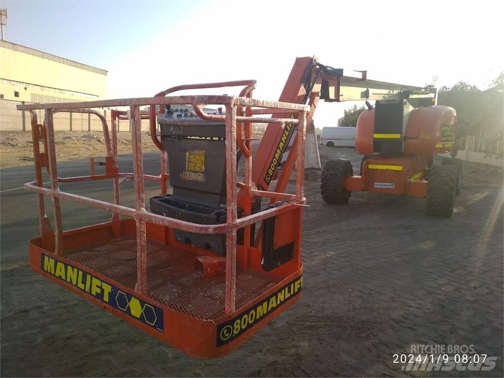 JLG 800AJ Plataformas con brazo de elevación manual