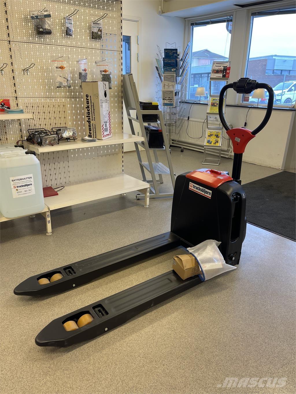 EP Equipment F4 Montacargas manual