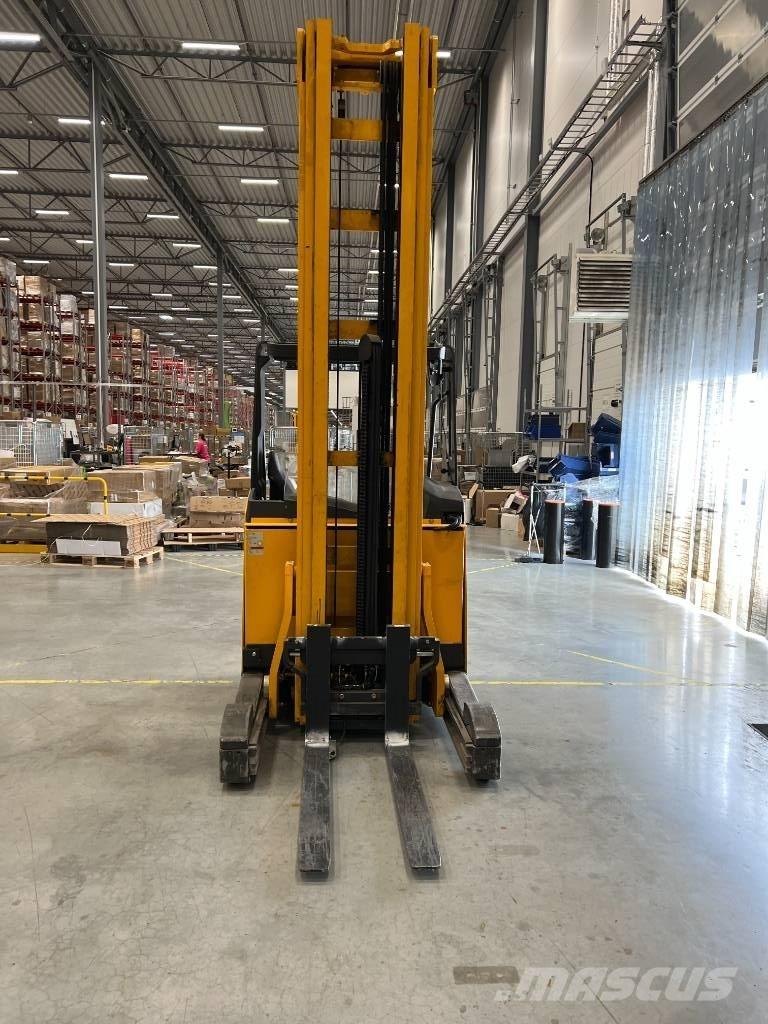 Jungheinrich ETV 214 Montacargas de alcance de gran altura