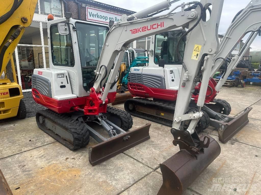 Takeuchi TB228 Miniexcavadoras