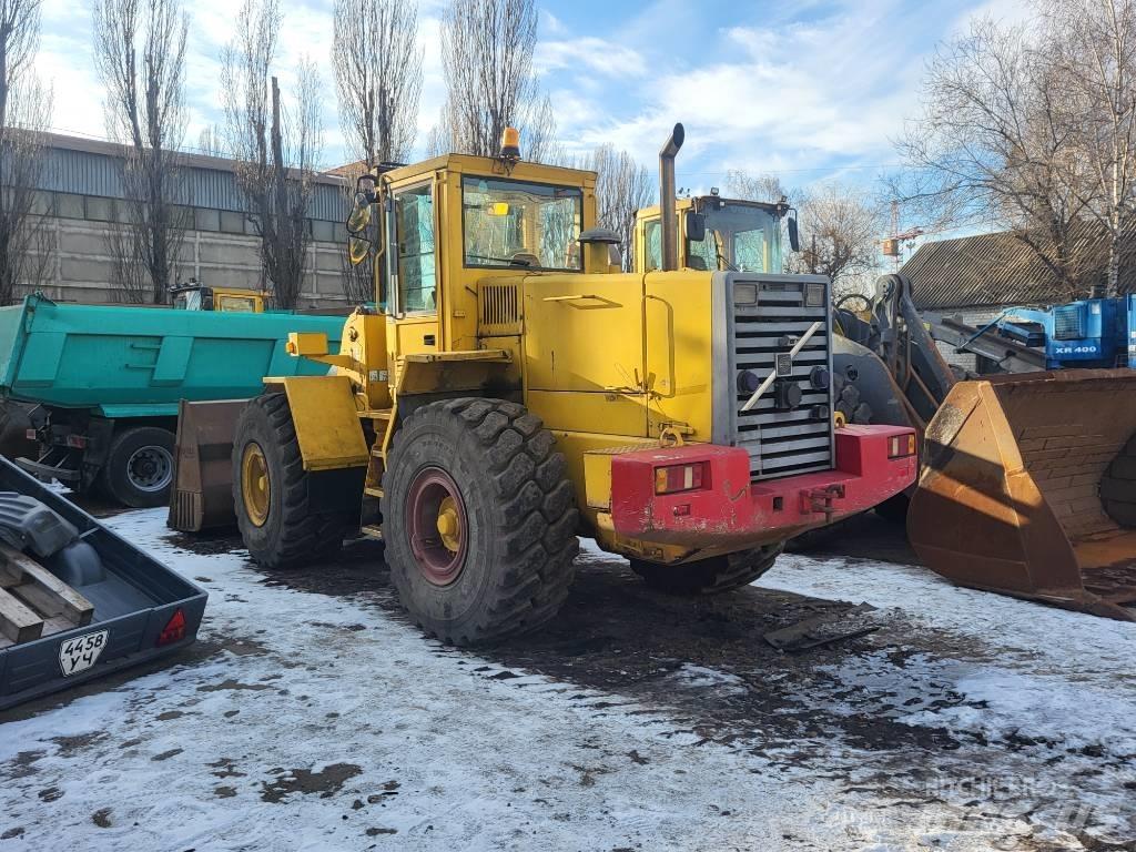 Volvo L 120 Cargadoras sobre ruedas