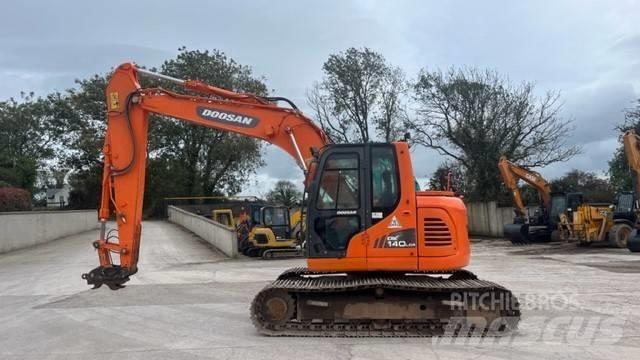 Doosan DX 140 Excavadoras sobre orugas