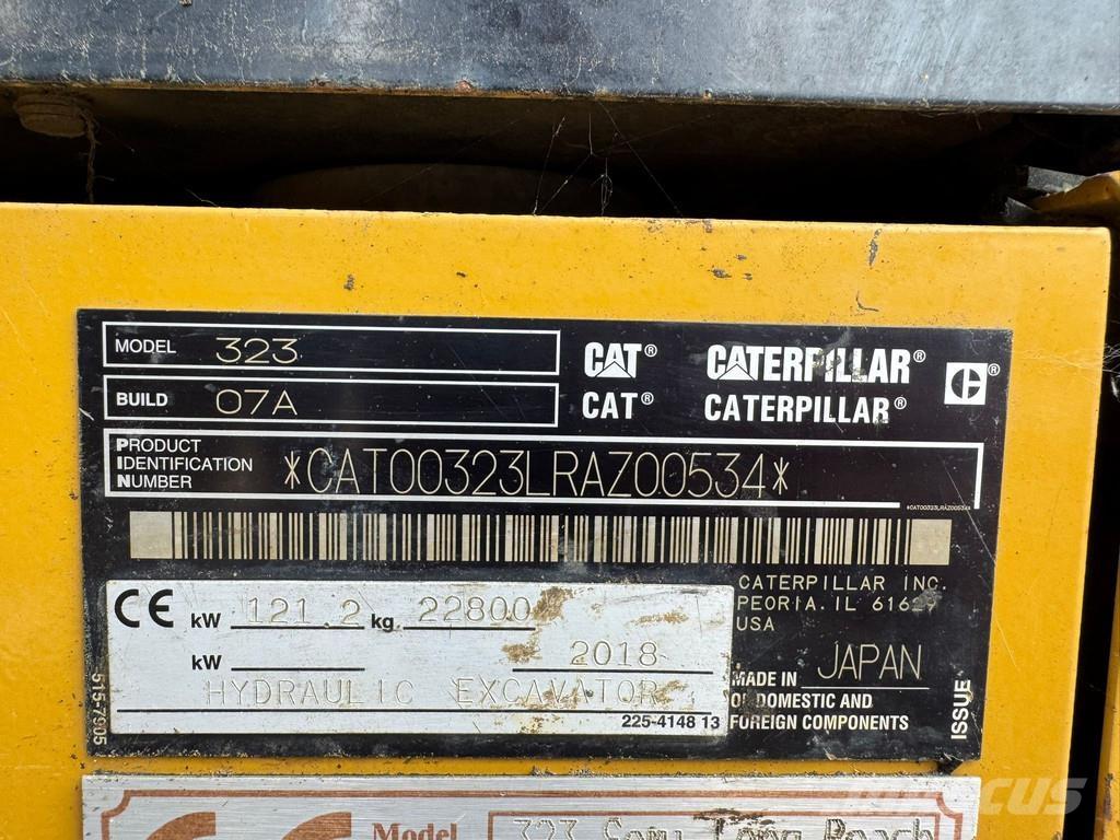 CAT 323 Excavadoras sobre orugas