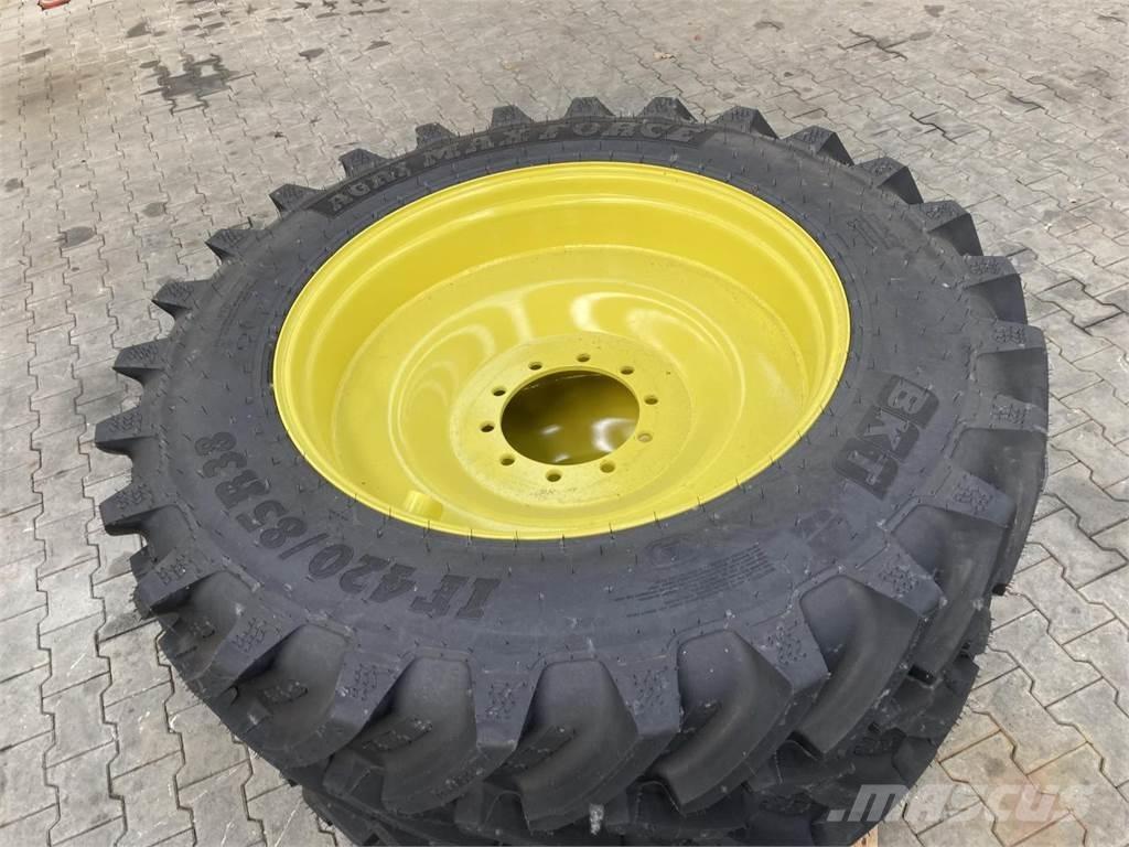 BKT 420/85R38 Ruedas