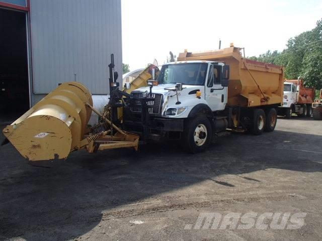 International 7400 Hojas y cuñas quitanieves