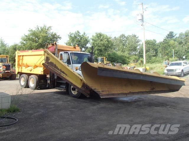 International 7400 Hojas y cuñas quitanieves