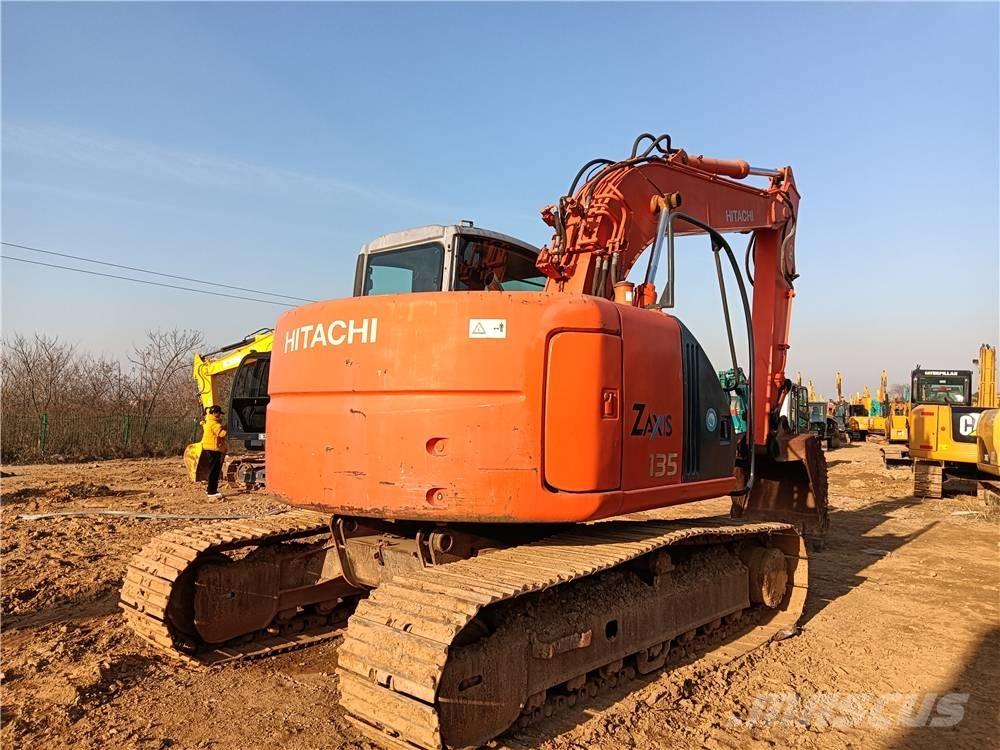 Hitachi ZX135US Excavadoras sobre orugas
