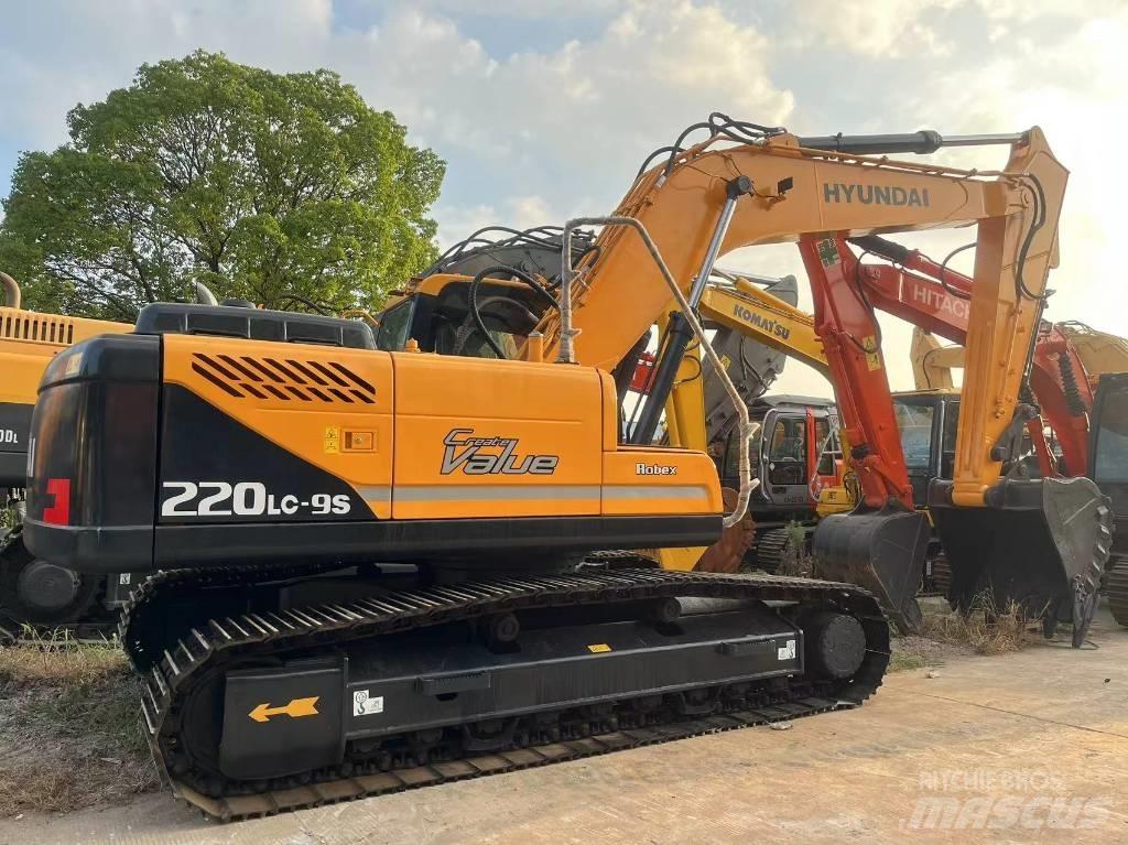 Hyundai R220LC-9S Excavadoras de ruedas