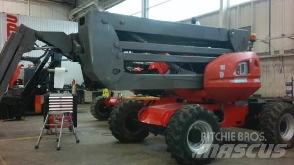 Manitou 160ATJ Plataformas con brazo de elevación manual