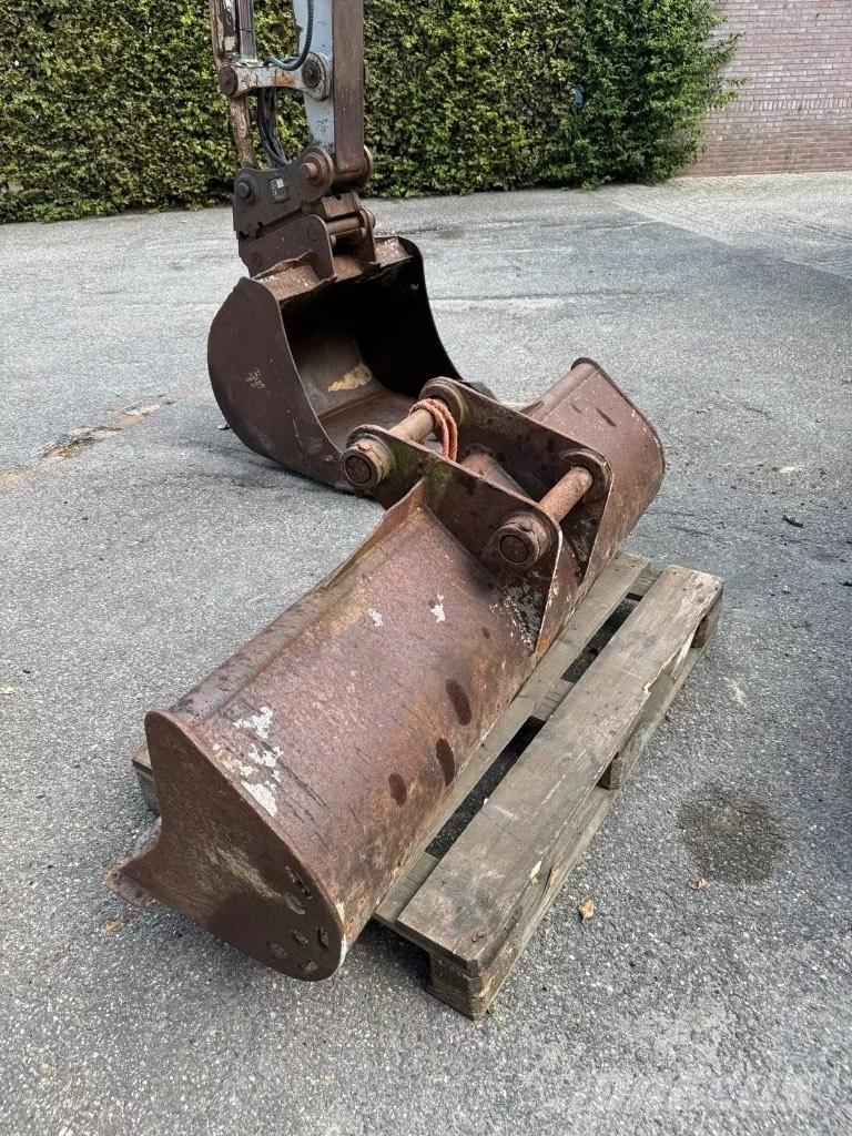 Takeuchi TB 175 Excavadoras sobre orugas