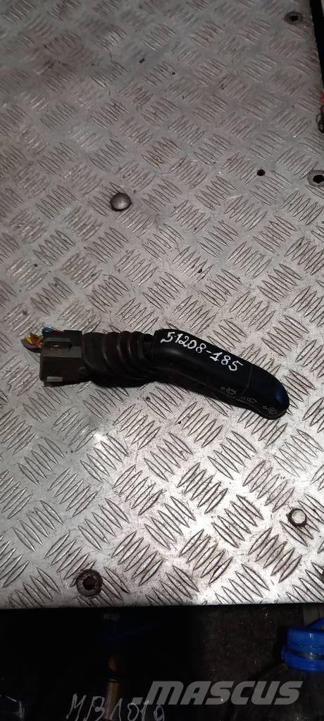 Scania 94 D.     1340103 Cabinas