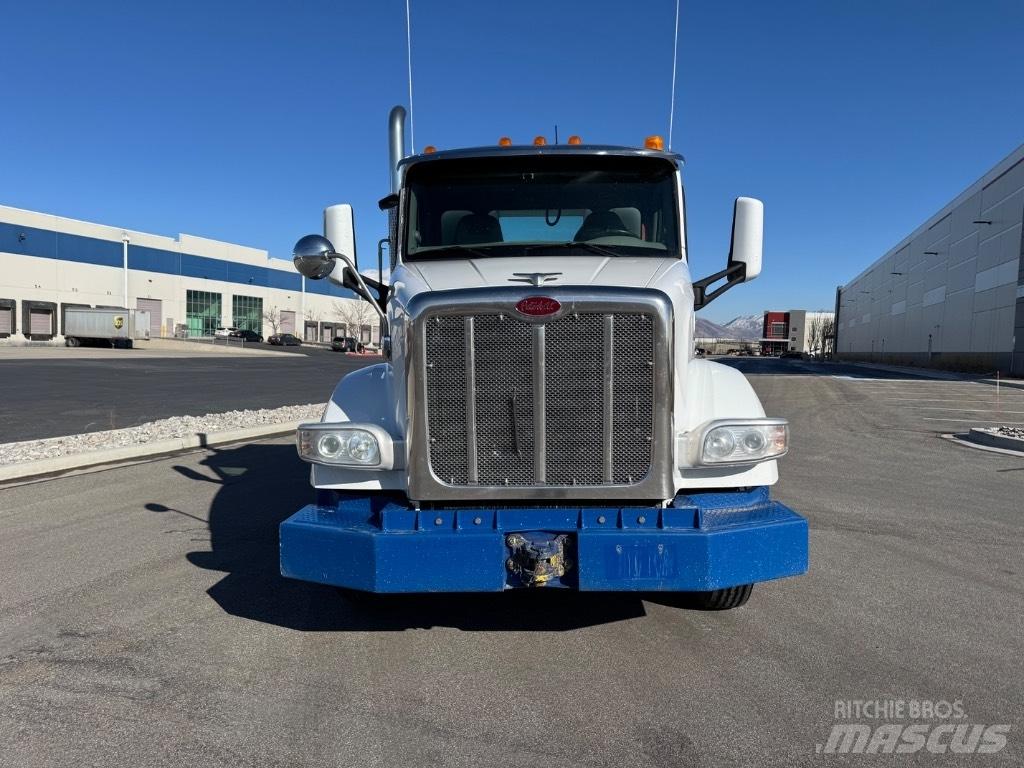 Peterbilt 567 Camiones tractor