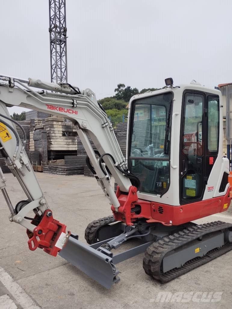 Takeuchi TB 225 Miniexcavadoras