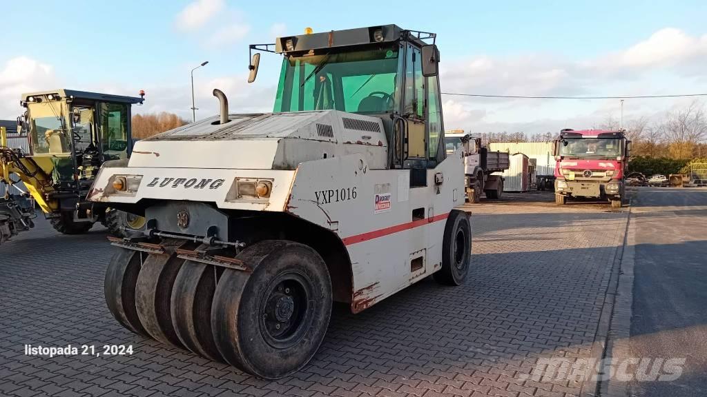 Lutong LTP 1016 Rodillos sobre neumáticos