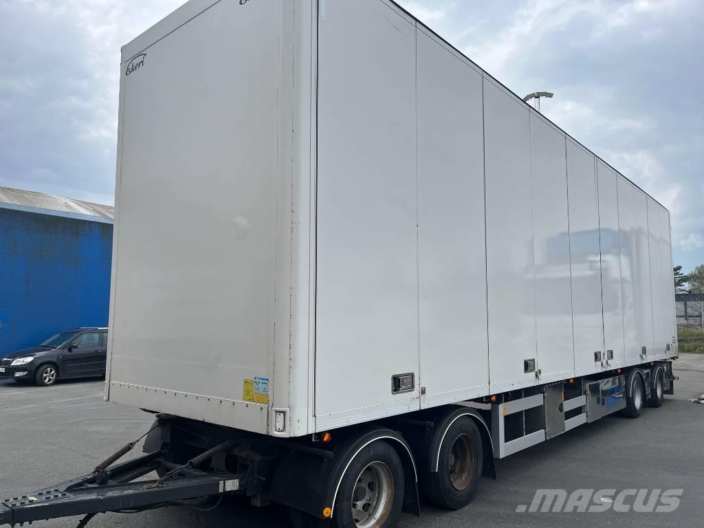 Ekeri X Cajas de remolque