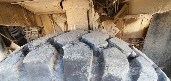 Barkley 18.00R25 Llantas