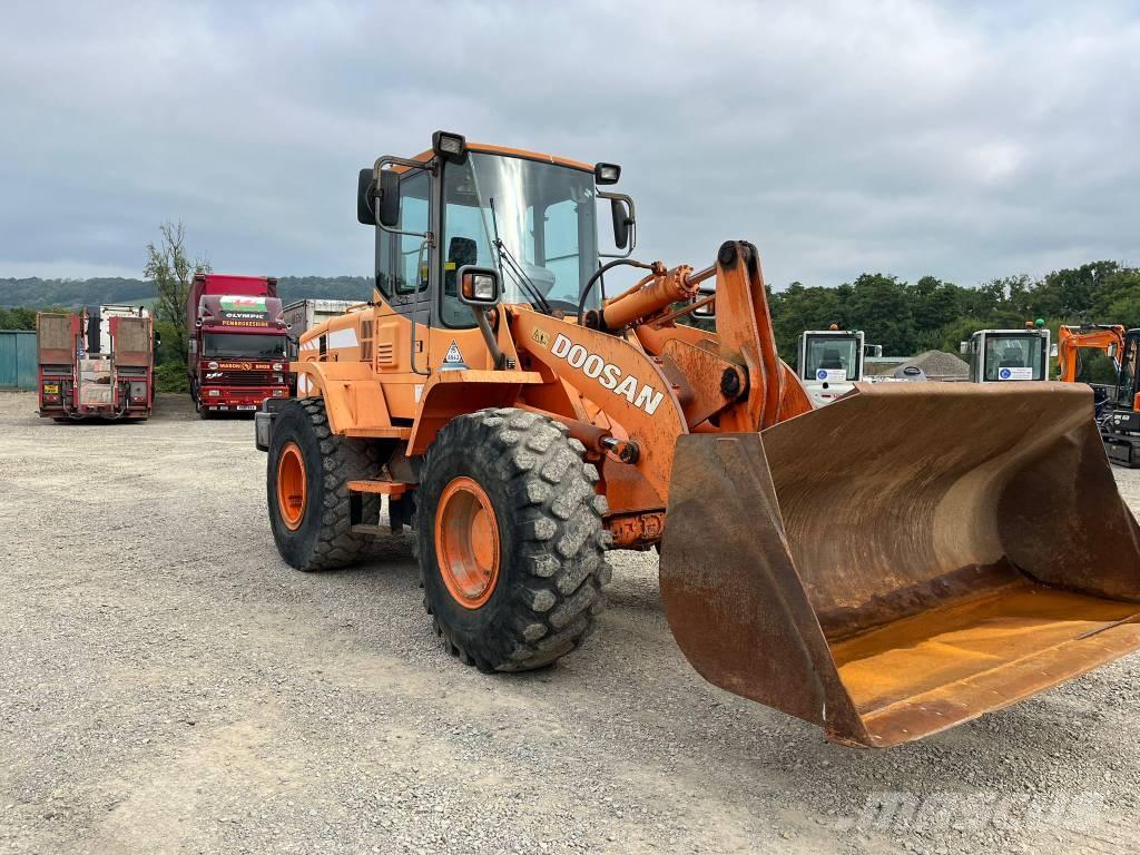 Doosan DL 200 Cargadoras sobre ruedas